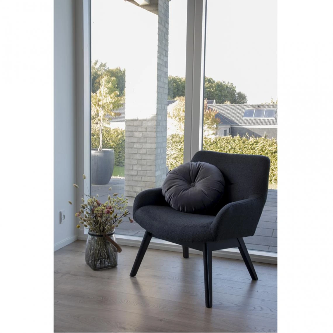 HOUSE NORDIC Fauteuil En Tissu Anthracite FOLK 6 HOUSE NORDIC Fauteuil En Tissu Anthracite FOLK – Image 4